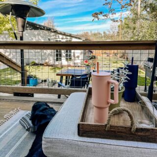 I’m so ready for more nights like this! Warm weather finally feels like it’s here. 😄 #bringonsummer #backyarddeck #patiovibes