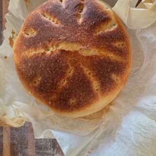 Friday morning sourdough 😋 #sourdough